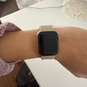 Apple Watch Series 5 40 mm Rose gold